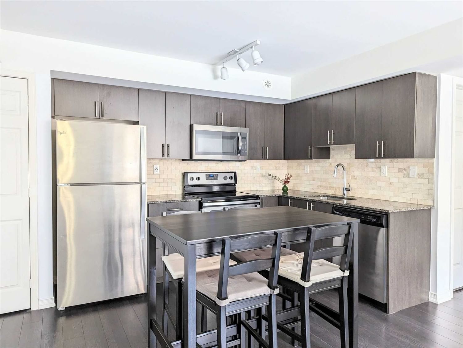 Townhouse sold at 211-80 Orchid Place Drive, Toronto, Malvern, M1B 0C4 - MLS: E5983499