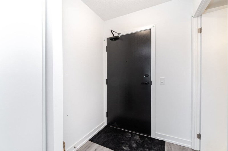 206 - 1480 Bayly St, Pickering, L1W 0C2 | Image 3