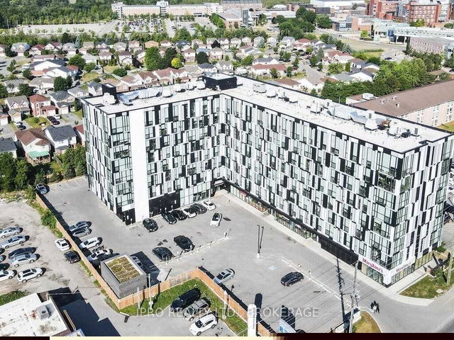 802 - 1900 Simcoe Street