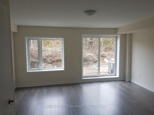 35 - 250 Finch Avenue