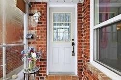 14 Holmbush Crescent