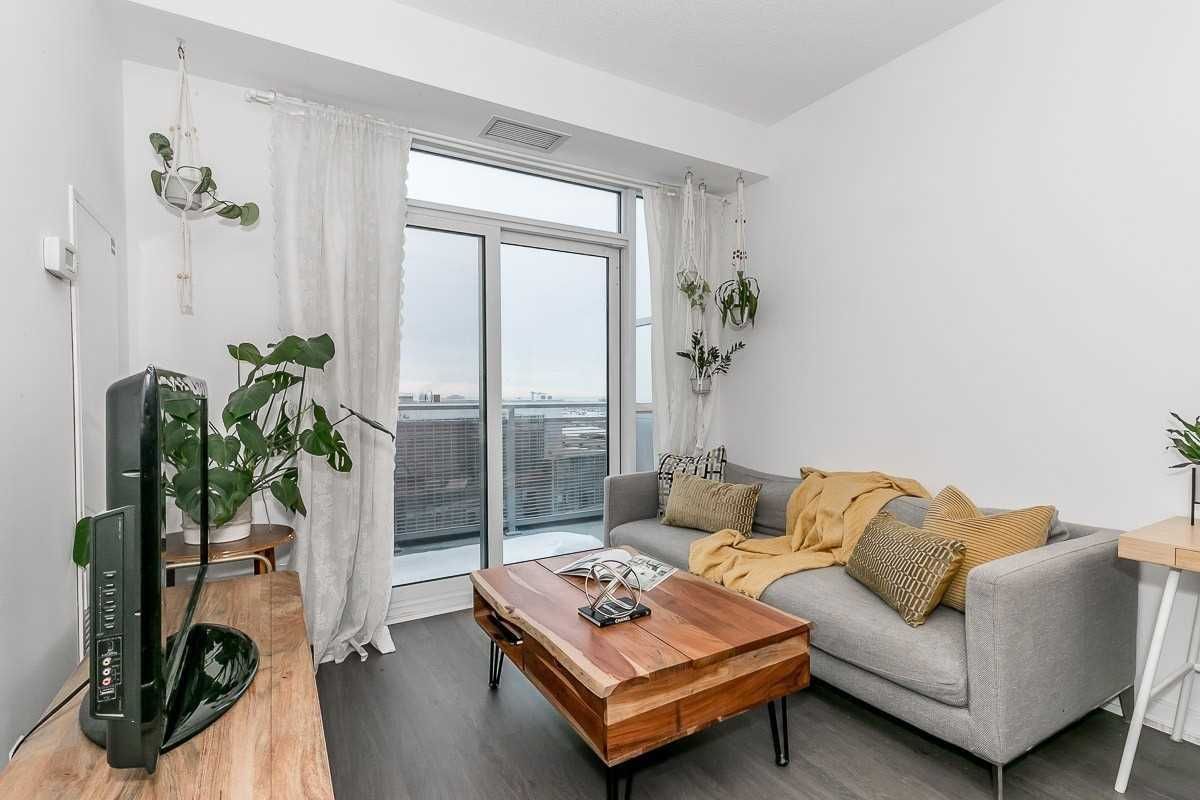 Condo sold at Ph 10-255 Village Green Square, Toronto, Agincourt South-Malvern West, M1S 0L7 - MLS: E5988071