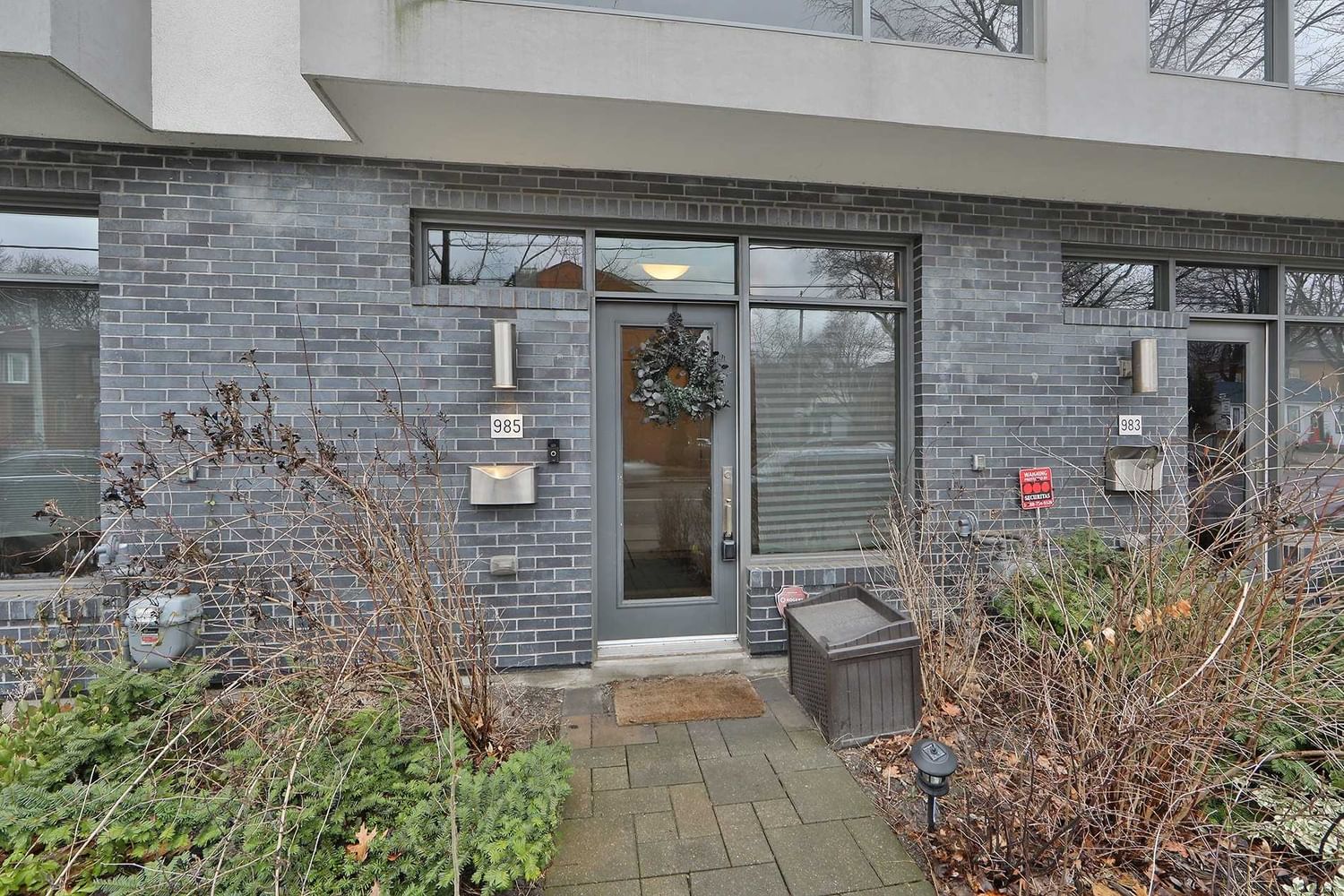 Townhouse sold at 985 Dundas Street, Toronto, South Riverdale, M4M 1R6 - MLS: E5988531