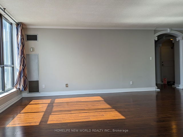 1735 - 25 Bamburgh Circle