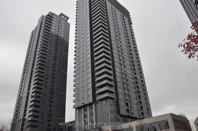 1124 - 275 Village Green Square