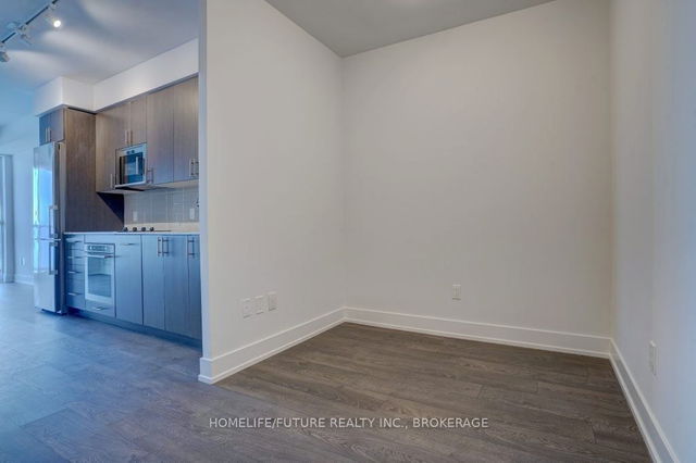 1512 - 2550 Simcoe Street