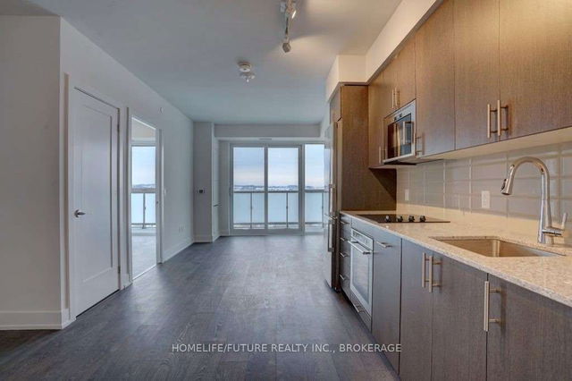 1512 - 2550 Simcoe Street