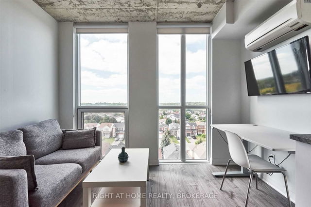 711 - 1900 Simcoe Street