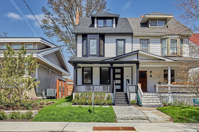 43 Leuty Avenue