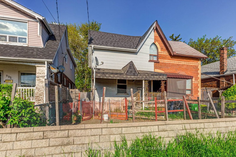 533 Victoria Pk Ave, Toronto, M4C 5H2 | Image 2