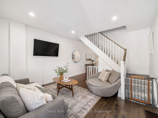 396 Victoria Park Avenue