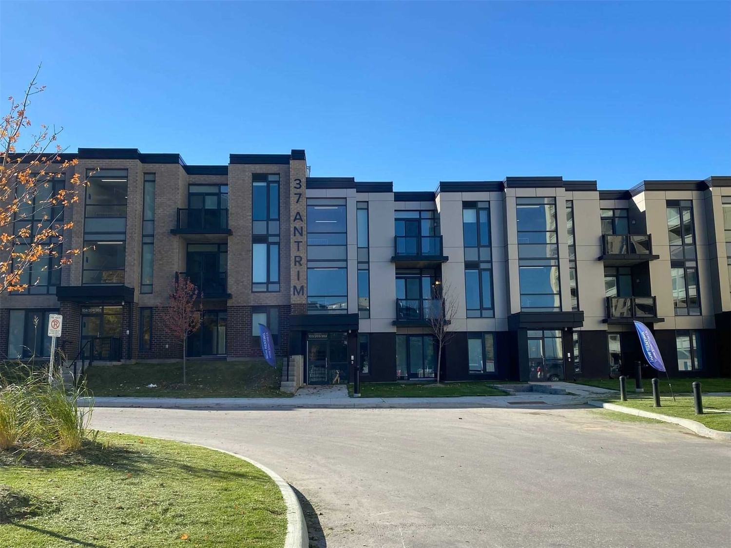 Condo leased at 301-37 Antrim Crescent, Toronto, Dorset Park, M1P4T1 - MLS: E6005877
