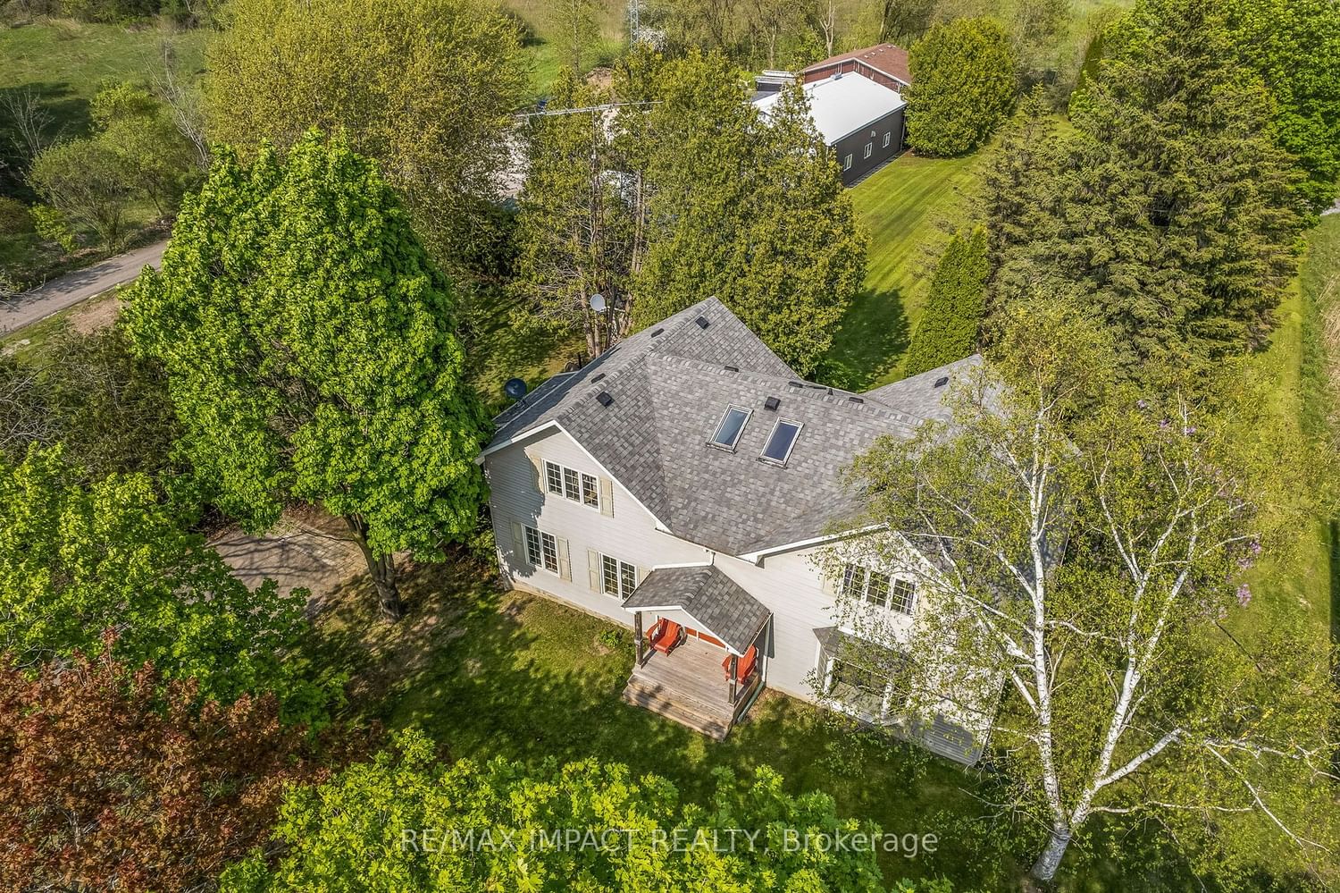 Listing Image 3