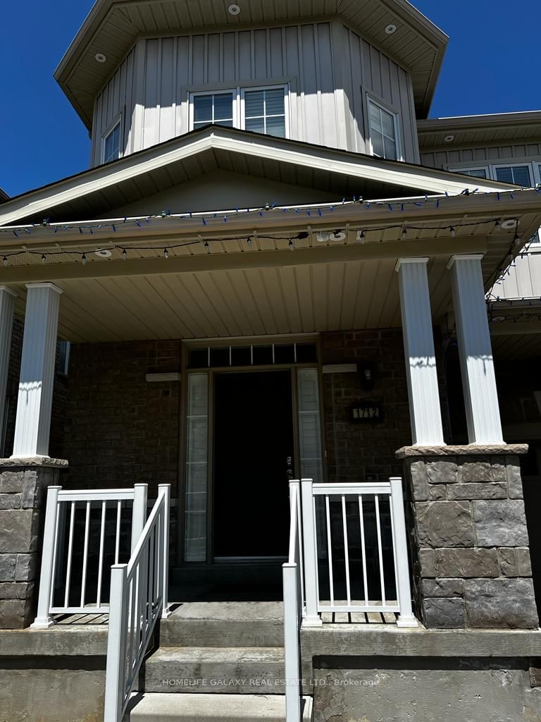 1712 Carousel Dr, Pickering, L1X 0C1 | Image 2