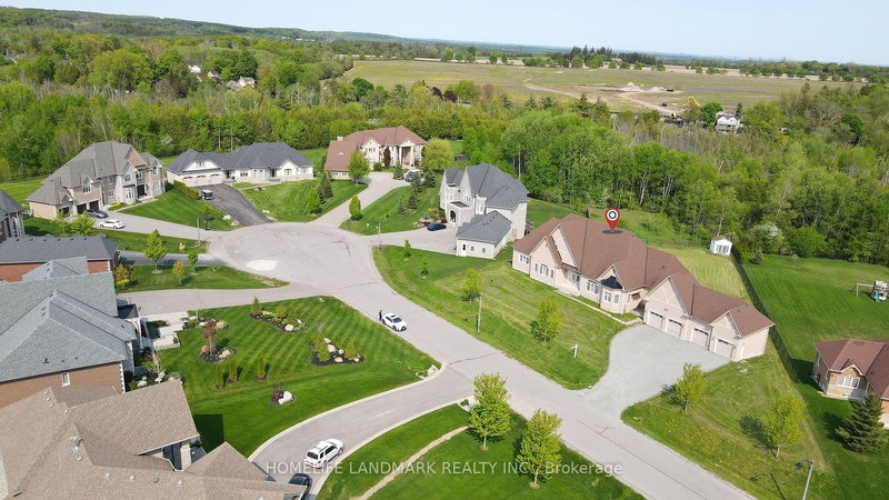 5121 Tom Thomson Crt, Pickering, L1Y 0A1 | Image 3