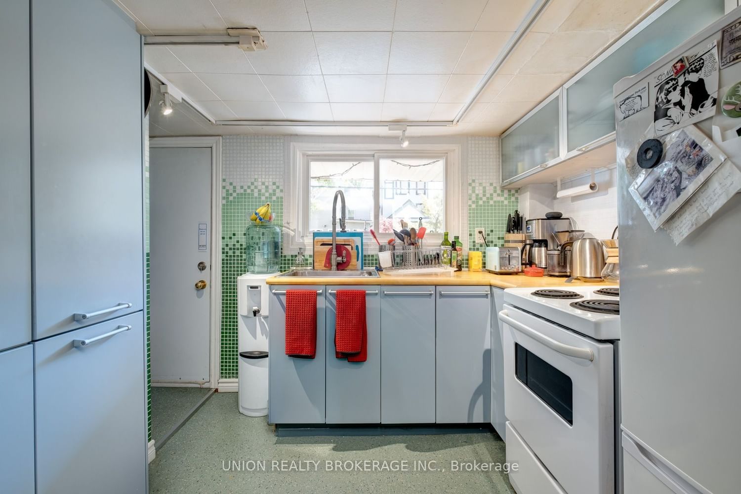 Listing Image 7