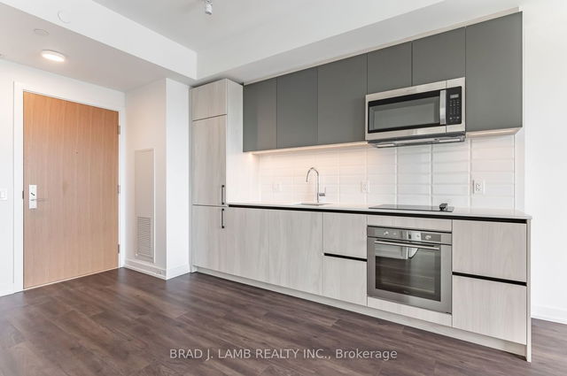 631 - 150 LOGAN Avenue