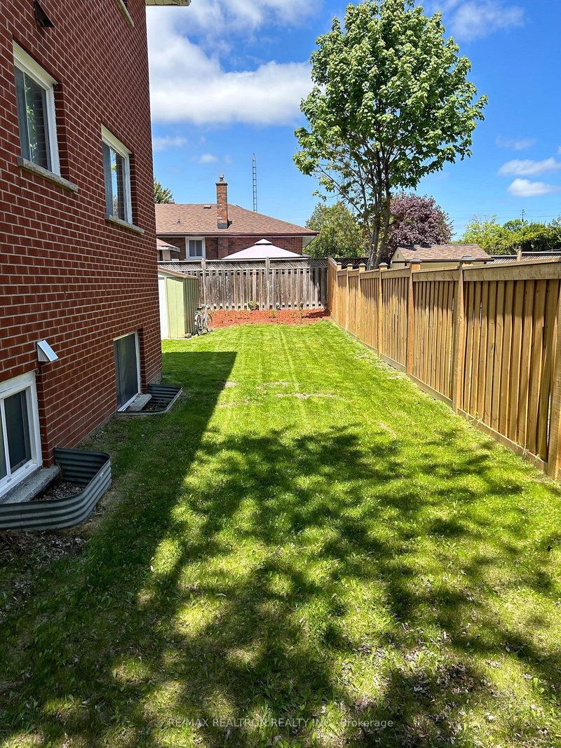 580 Digby Ave, Oshawa, L1G 1W6 | Image 2