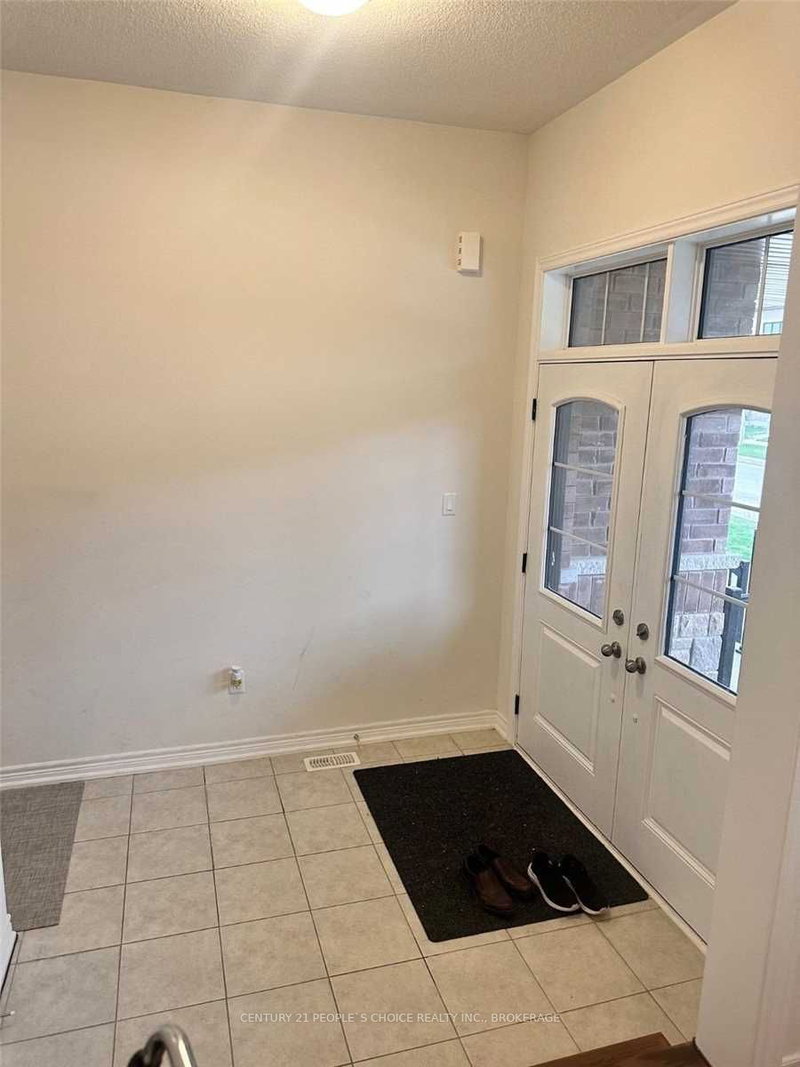 220 Coronation Rd, Whitby, L1P 0H7 | Image 3