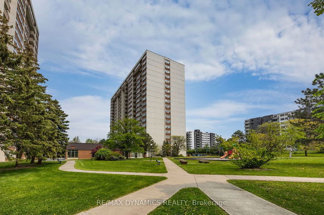 811 - 45 Silver Springs Boulevard