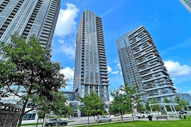 805 - 255 Village Green Square