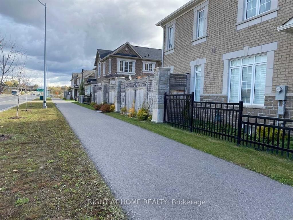 Townhouse leased at 15 Keenlyside Lane, Ajax, Northeast Ajax, L1T 0N4 - MLS: E6026632