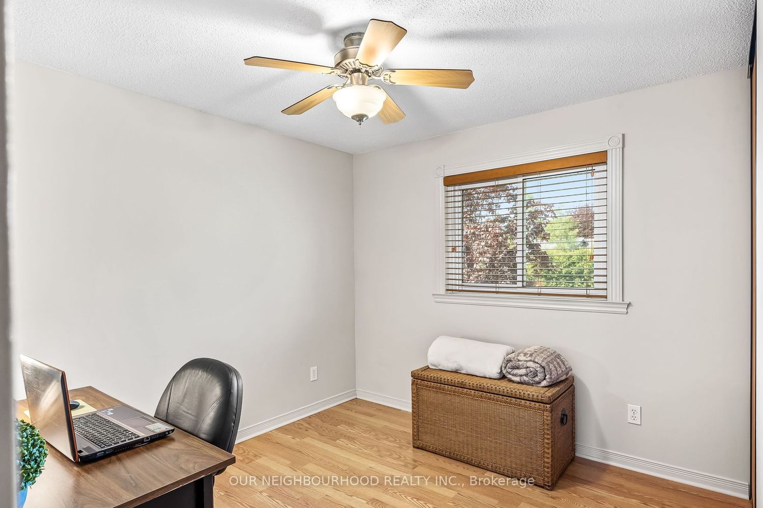 Listing Image 20