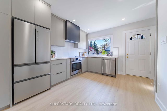 14 Pinegrove Avenue