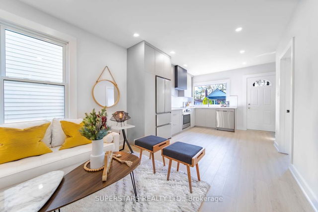 14 Pinegrove Avenue