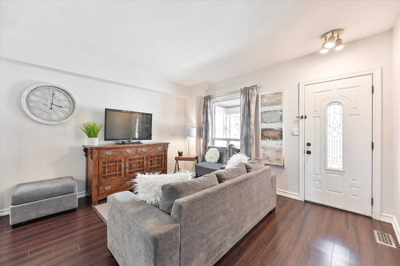 146 Gledhill Ave, Toronto, M4C 5L1 | Image 3