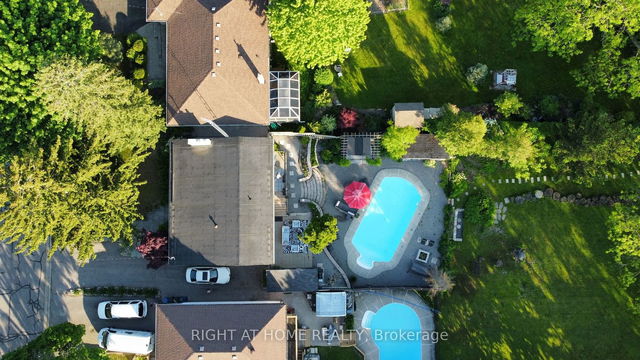 272 Kaiser Crescent