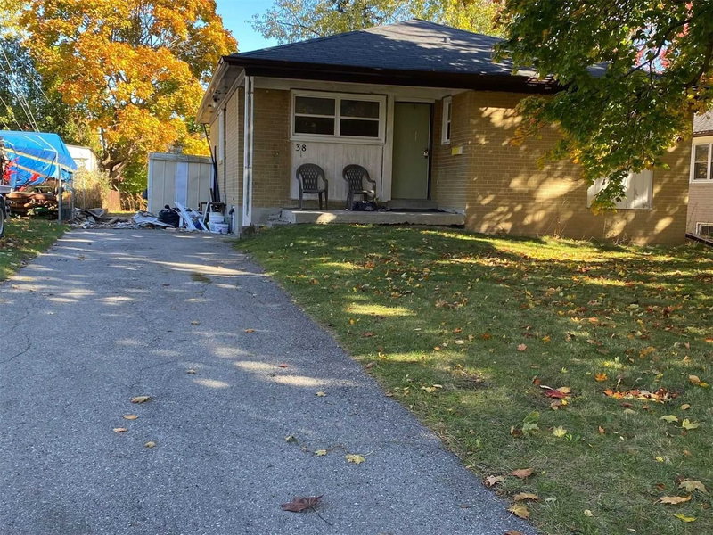 38 Thorncroft Cres, Ajax, L1S 2S2 | Image 2