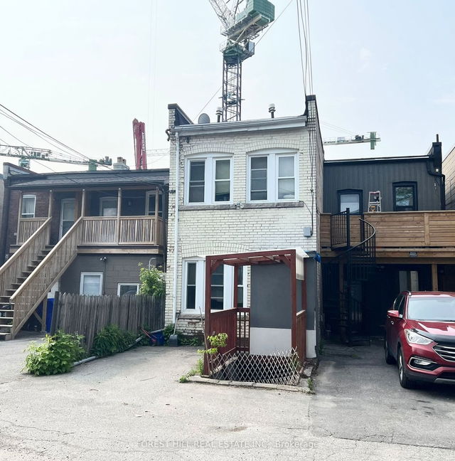 ON - 1564 Queen Street