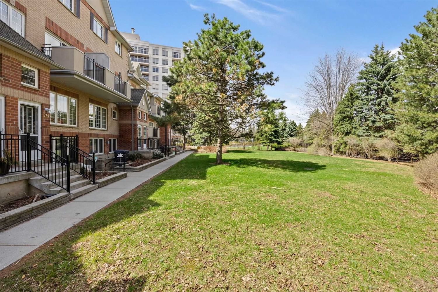 Townhouse sold at 310-1400 The Esplanade Road, Pickering, Town Centre, L1V 6V2 - MLS: E6038541