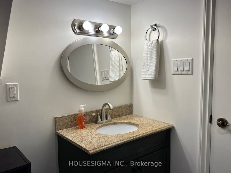 256 Woodbine Ave, Toronto, M4L 3P2 | Image 2