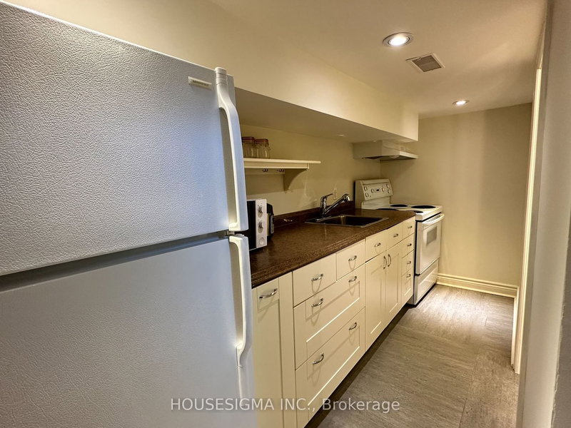 256 Woodbine Ave, Toronto, M4L 3P2 | Image 3