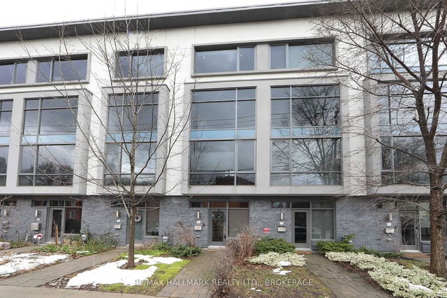 985 Dundas Street