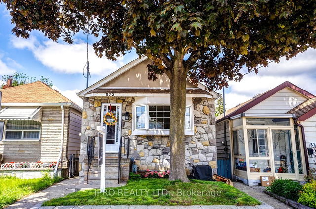 872 Cosburn Avenue