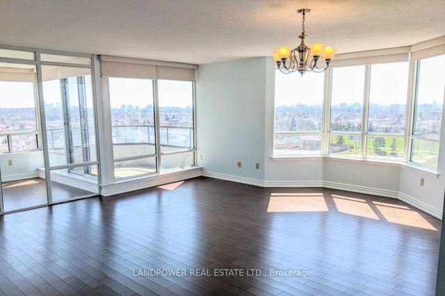 1111 - 330 Alton Towers Circle