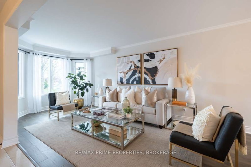 284 Lancrest St, Pickering, L1V 6N3 | Image 2