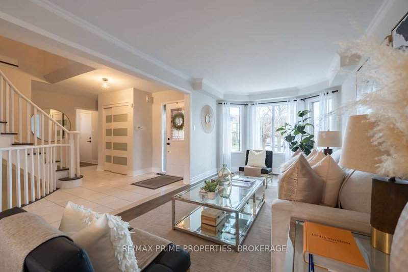 284 Lancrest St, Pickering, L1V 6N3 | Image 3