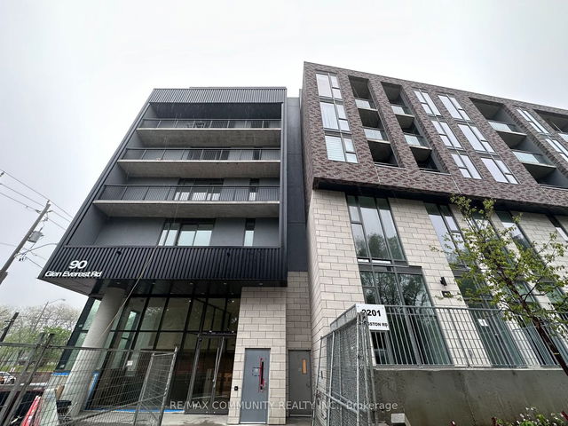 801 - 90 GLEN EVEREST Road