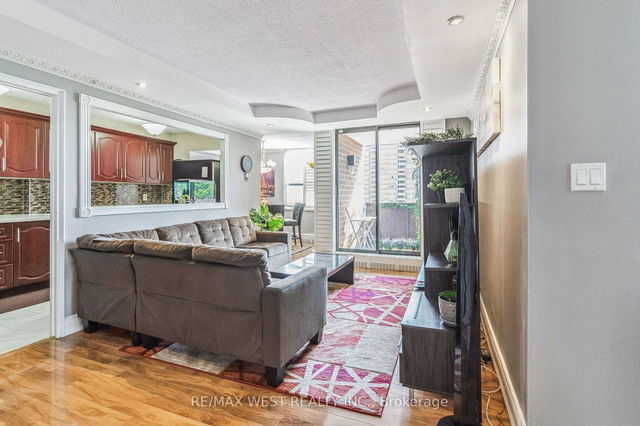 503 - 90 Ling Road
