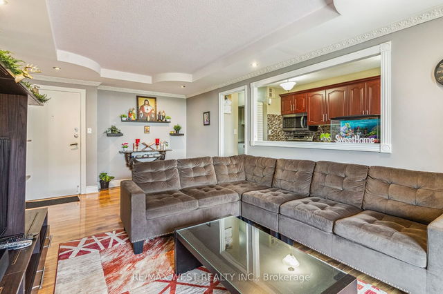 503 - 90 Ling Road