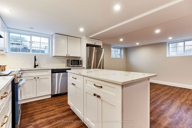 622 Simcoe Street