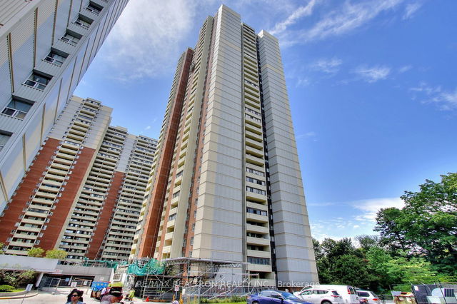 705 - 3 Massey Square