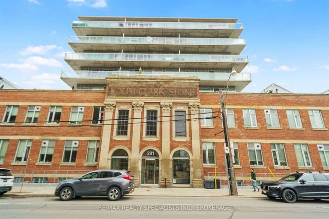 233 - 201 Carlaw Avenue