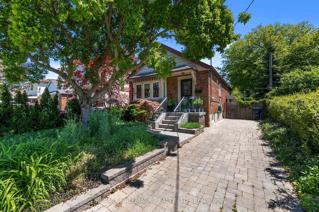 31 Roblin Avenue