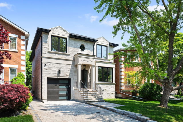 15 Marilyn Crescent