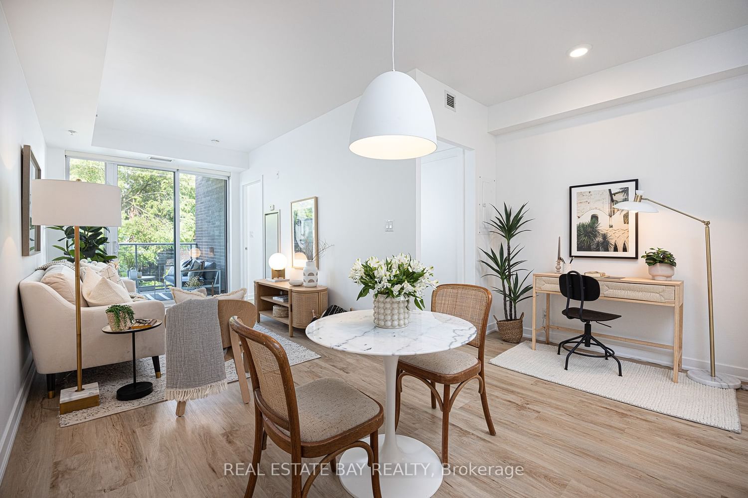 Condo sold at 203-1960 Queen Street, Toronto, The Beaches, M4L 1H8 - MLS: E6077000